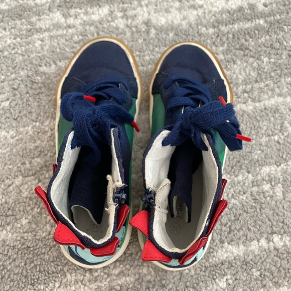 Mini Boden dinosaur stegosaurus hightop shoes - Picture 10 of 10